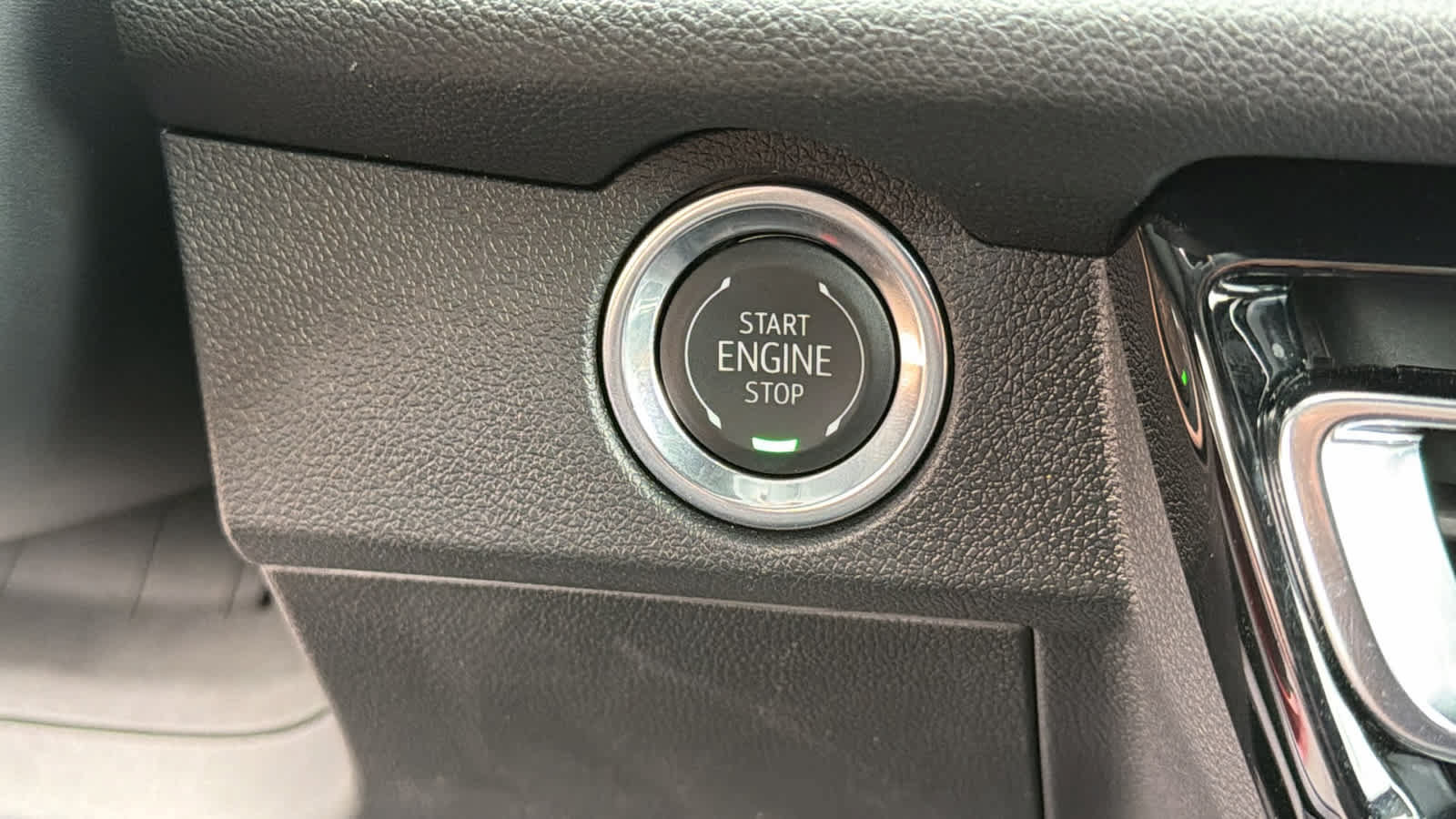Used 2026 Chevrolet Traverse RS AWD/4WD image 17