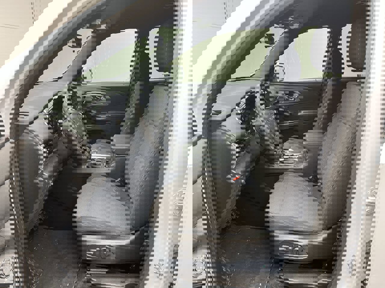 Certified 2023 Chevrolet Traverse LT w/ Midnight/Sport Edition image 3