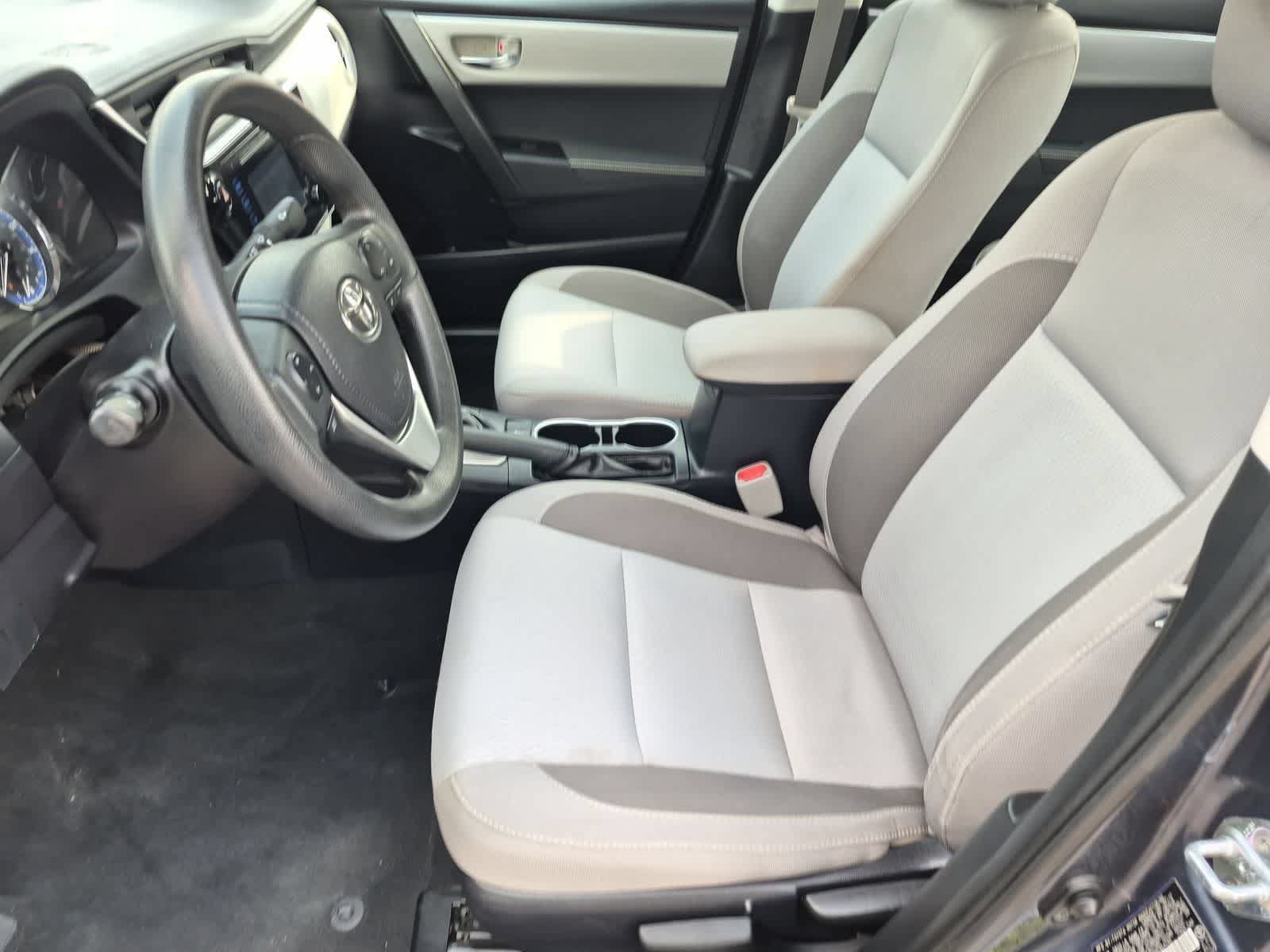 Used 2017 Toyota Corolla LE FWD image 16