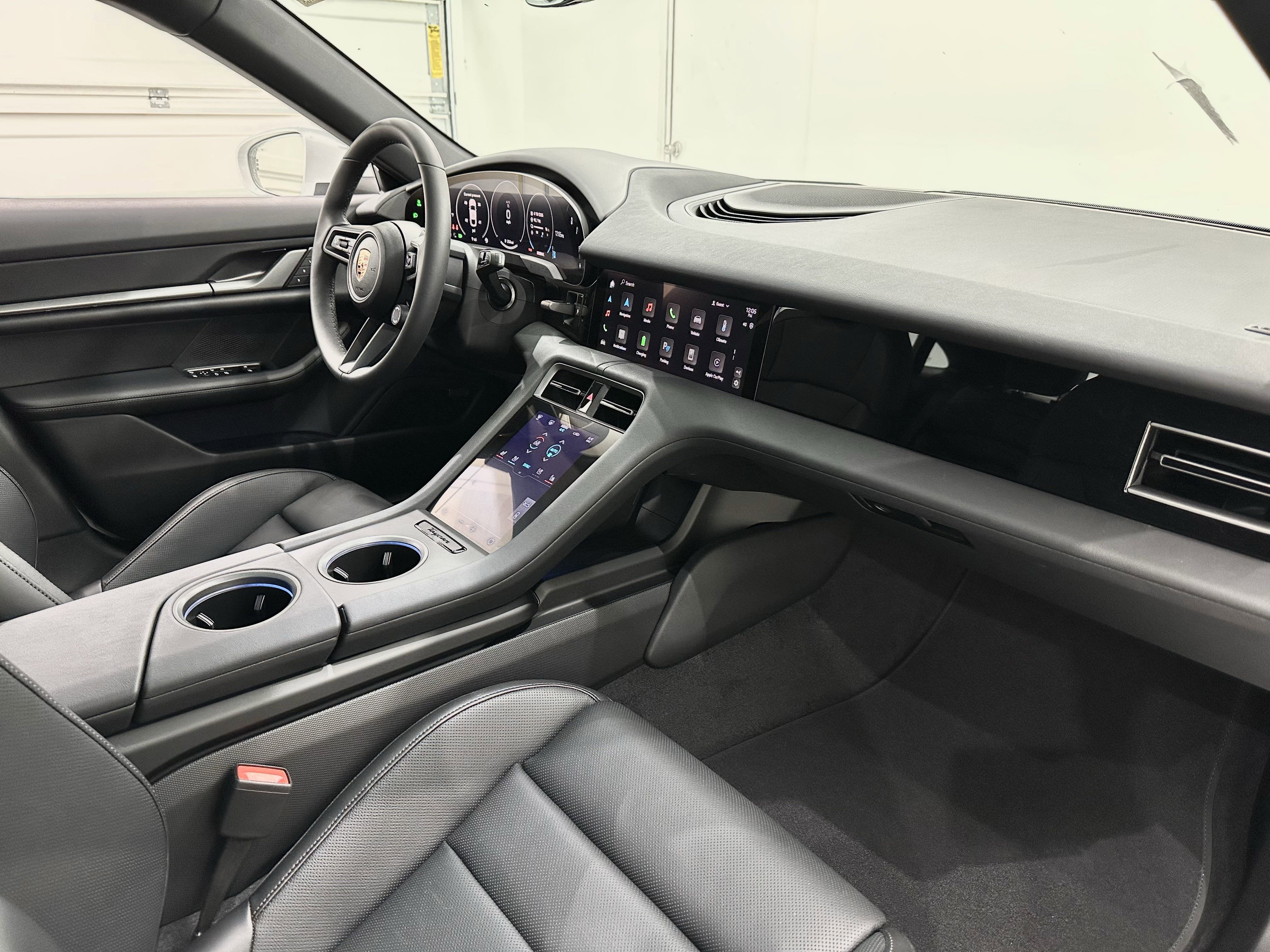 New 2025 Porsche Taycan image 25