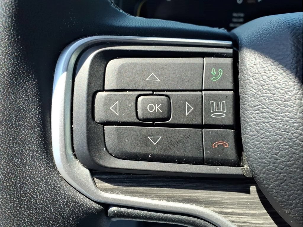 Used 2023 Jeep Wagoneer L Series II AWD/4WD image 19
