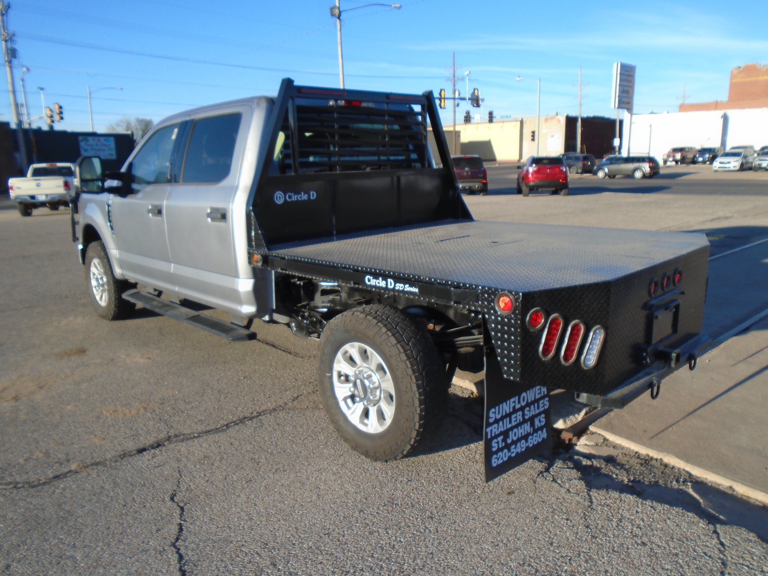 Used 2020 Ford F350 XLT w/ XLT Value Package AWD/4WD image 3