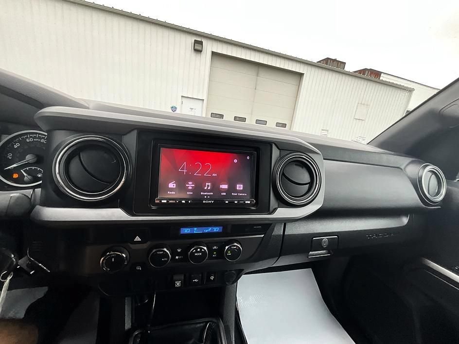 Used 2022 Toyota Tacoma TRD Sport AWD/4WD image 22