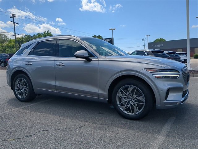 Used 2023 Genesis GV70 2.5T w/ Advanced Package image 2