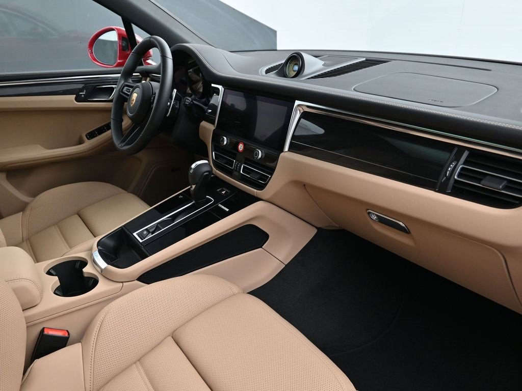 New 2026 Porsche Macan image 14