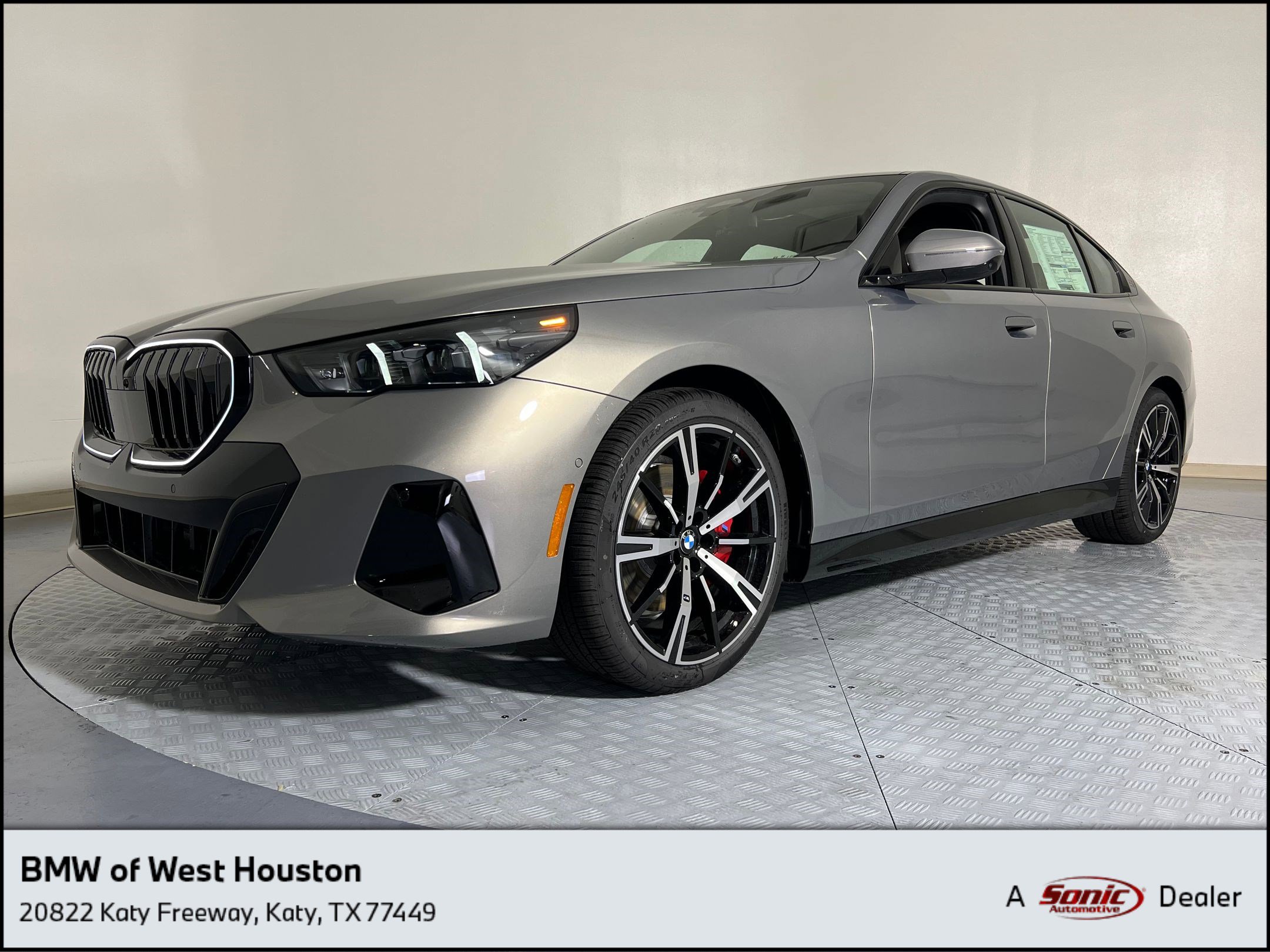 New 2026 BMW 530i xDrive w/ M Sport Package