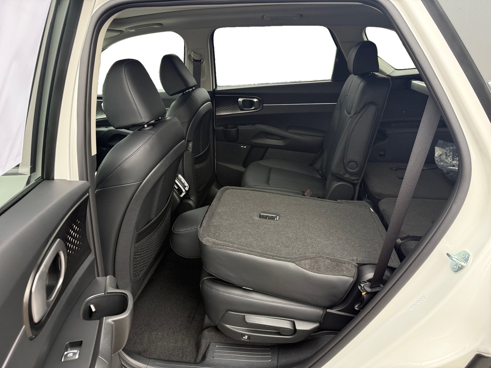 New 2026 Kia Sorento EX w/ EX Premium Package FWD image 16