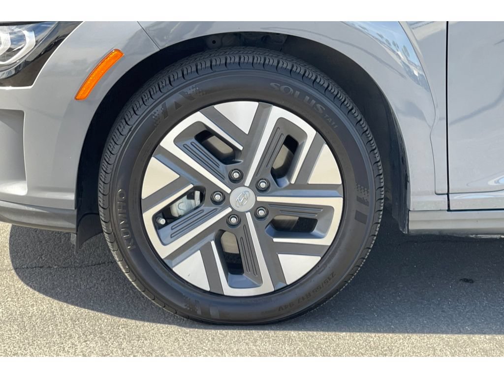 Used 2023 Hyundai Kona Limited FWD image 46