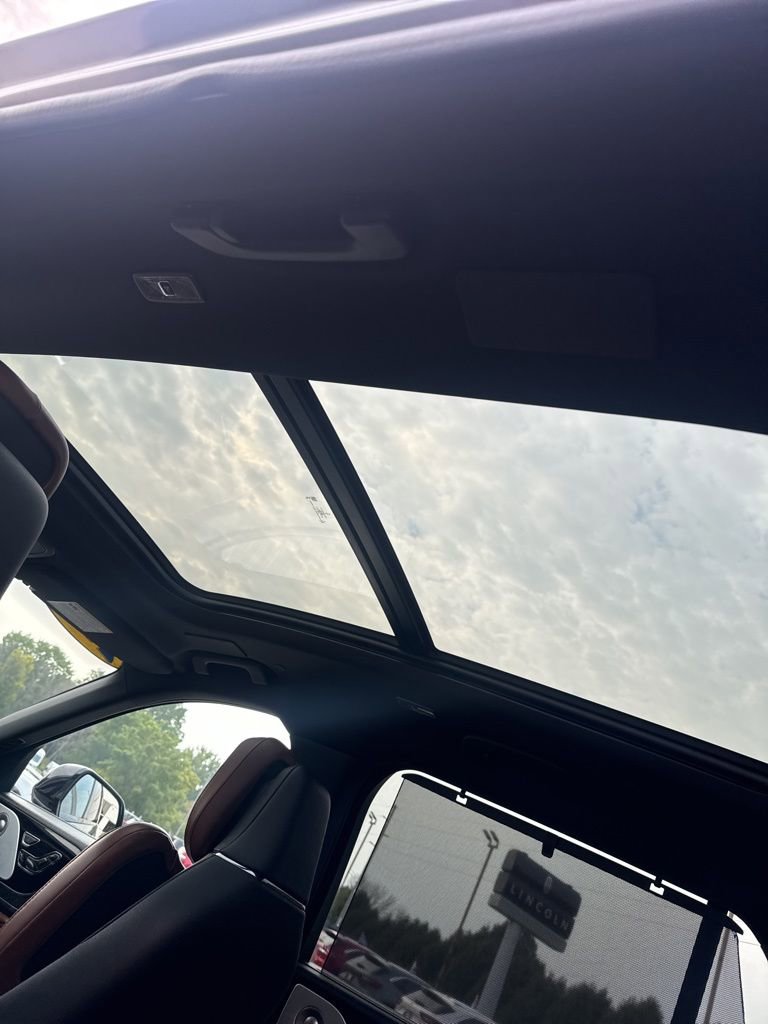 Used 2024 Lincoln Aviator Reserve w/ Equipment Group 201A image 21