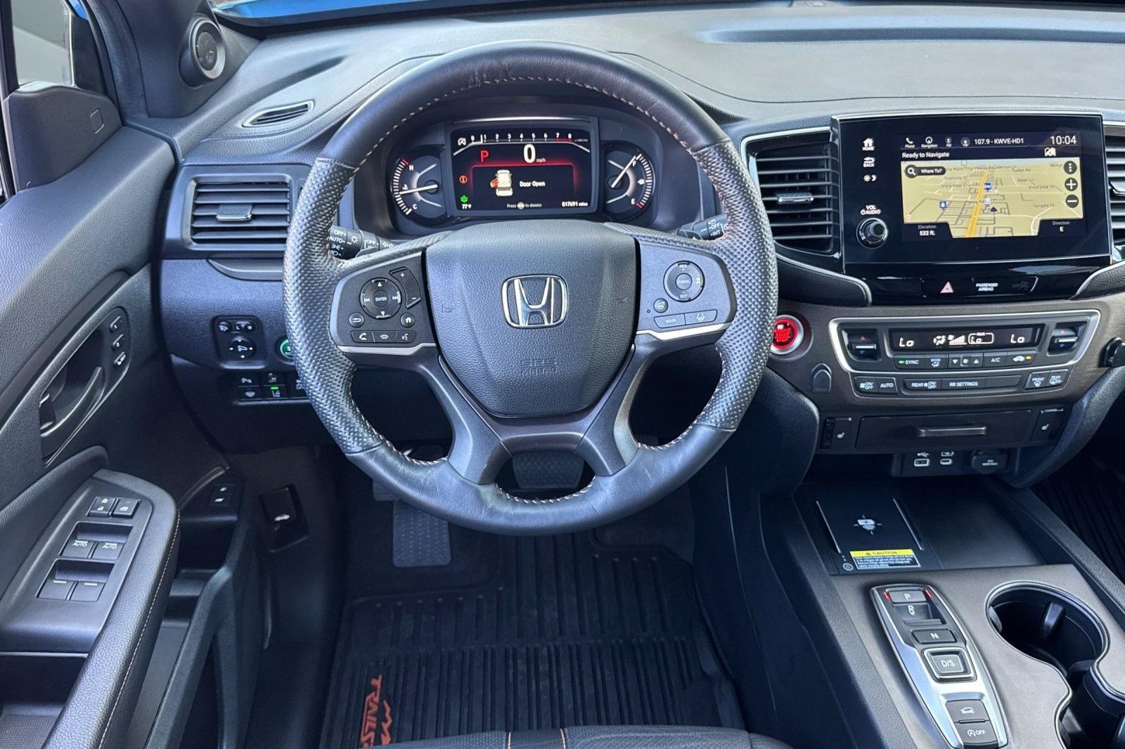 Used 2025 Honda Passport TrailSport image 31