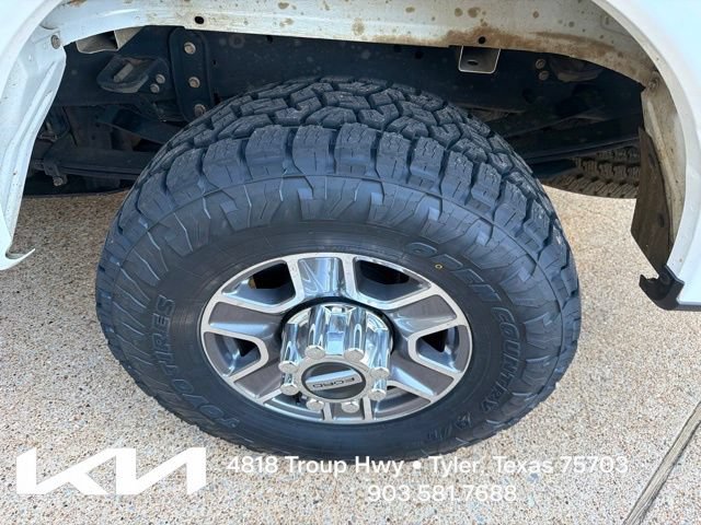 Used 2023 Ford F250 Lariat w/ FX4 Off-Road Package AWD/4WD image 13