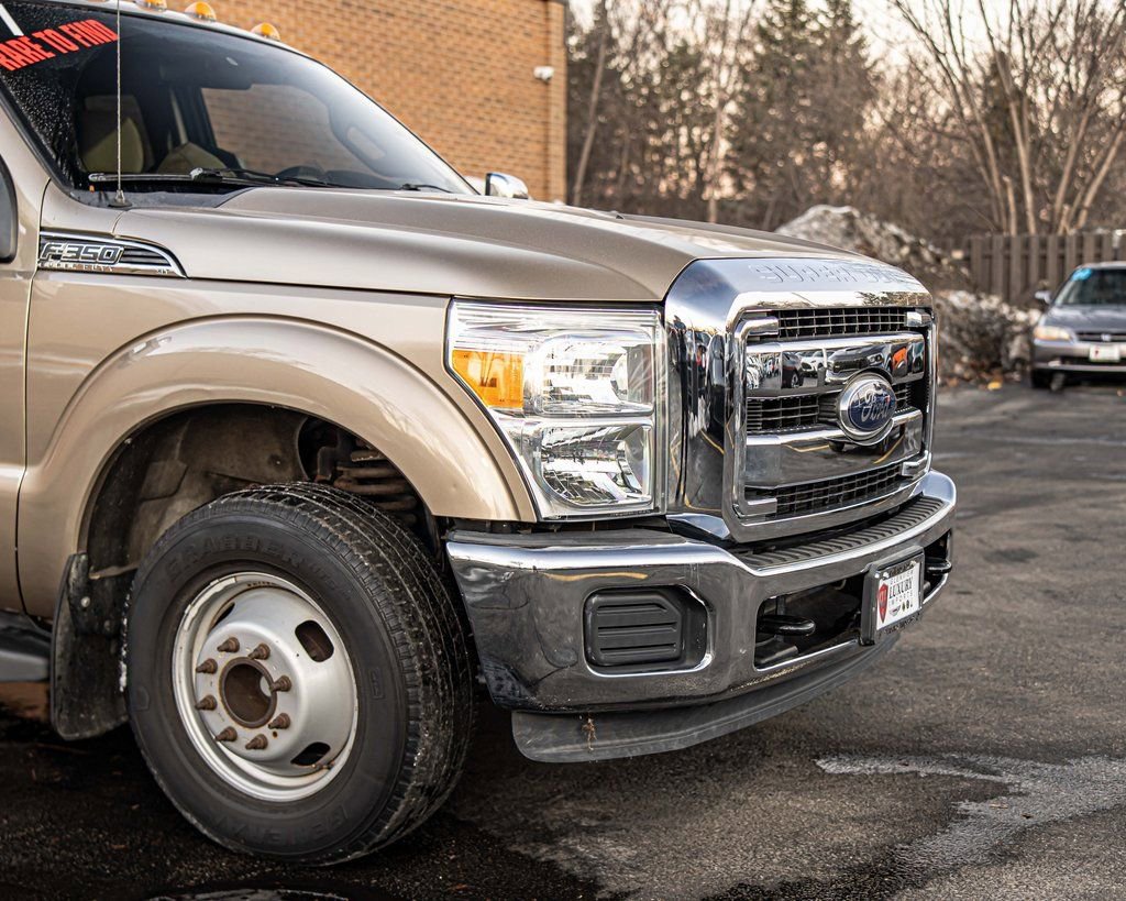 Used 2011 Ford F350 XLT w/ Camper Pkg image 3