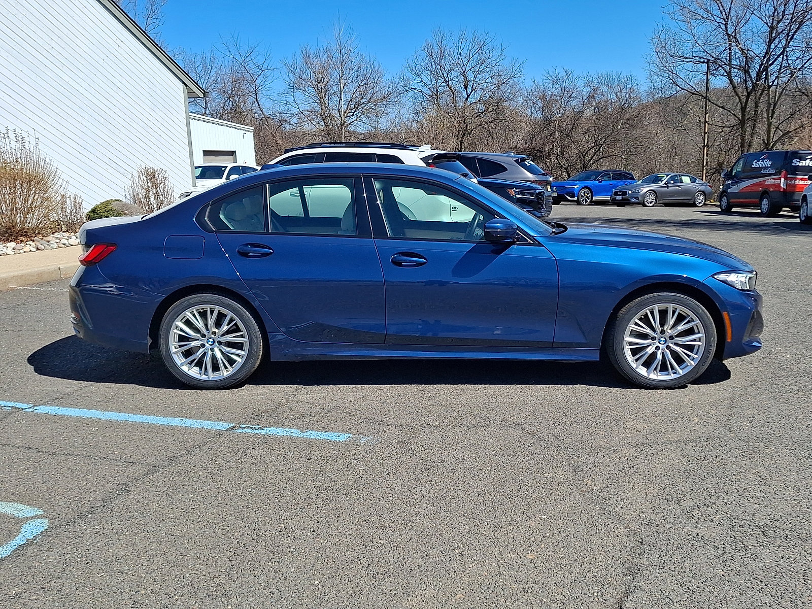 Used 2023 BMW 330i xDrive Sedan w/ Convenience Package image 7