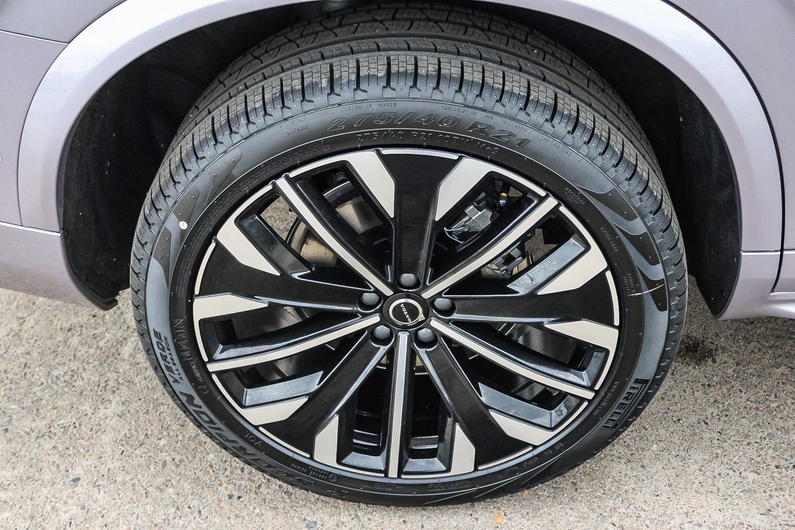 New 2026 Volvo XC90 B6 Plus w/ Protection Package image 13