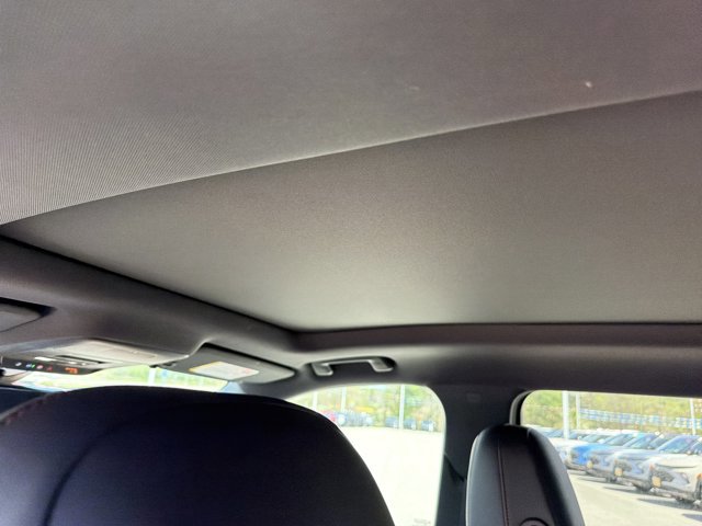 New 2026 Chevrolet Equinox ACTIV w/ Safety and Technology Package image 14