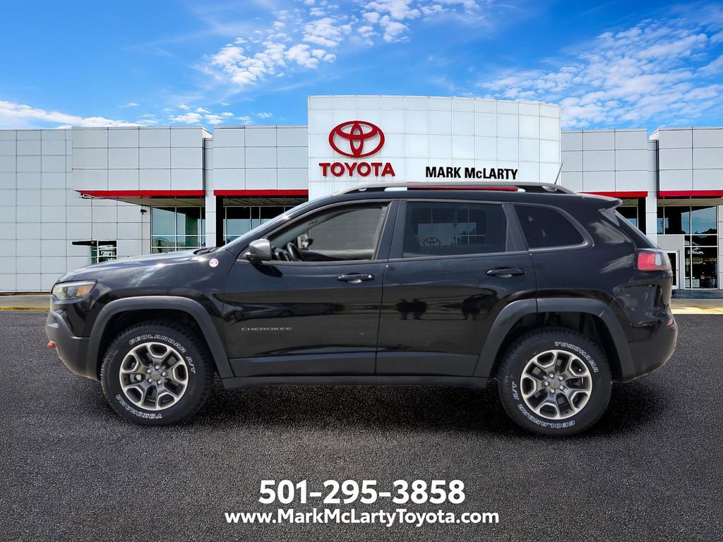 Used 2020 Jeep Cherokee Trailhawk w/ Cold Weather Group AWD/4WD image 2