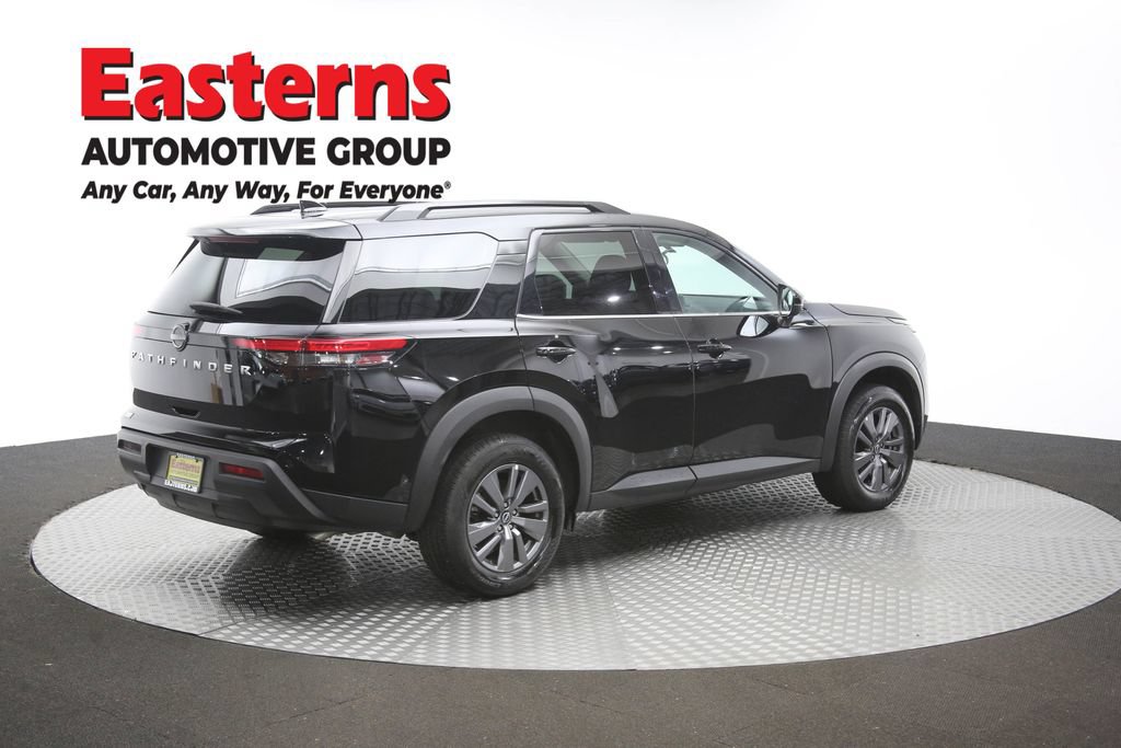 Used 2025 Nissan Pathfinder SV FWD image 43