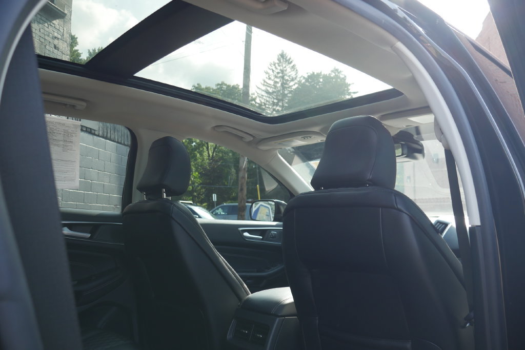 Used 2024 Ford Edge Titanium AWD/4WD image 13