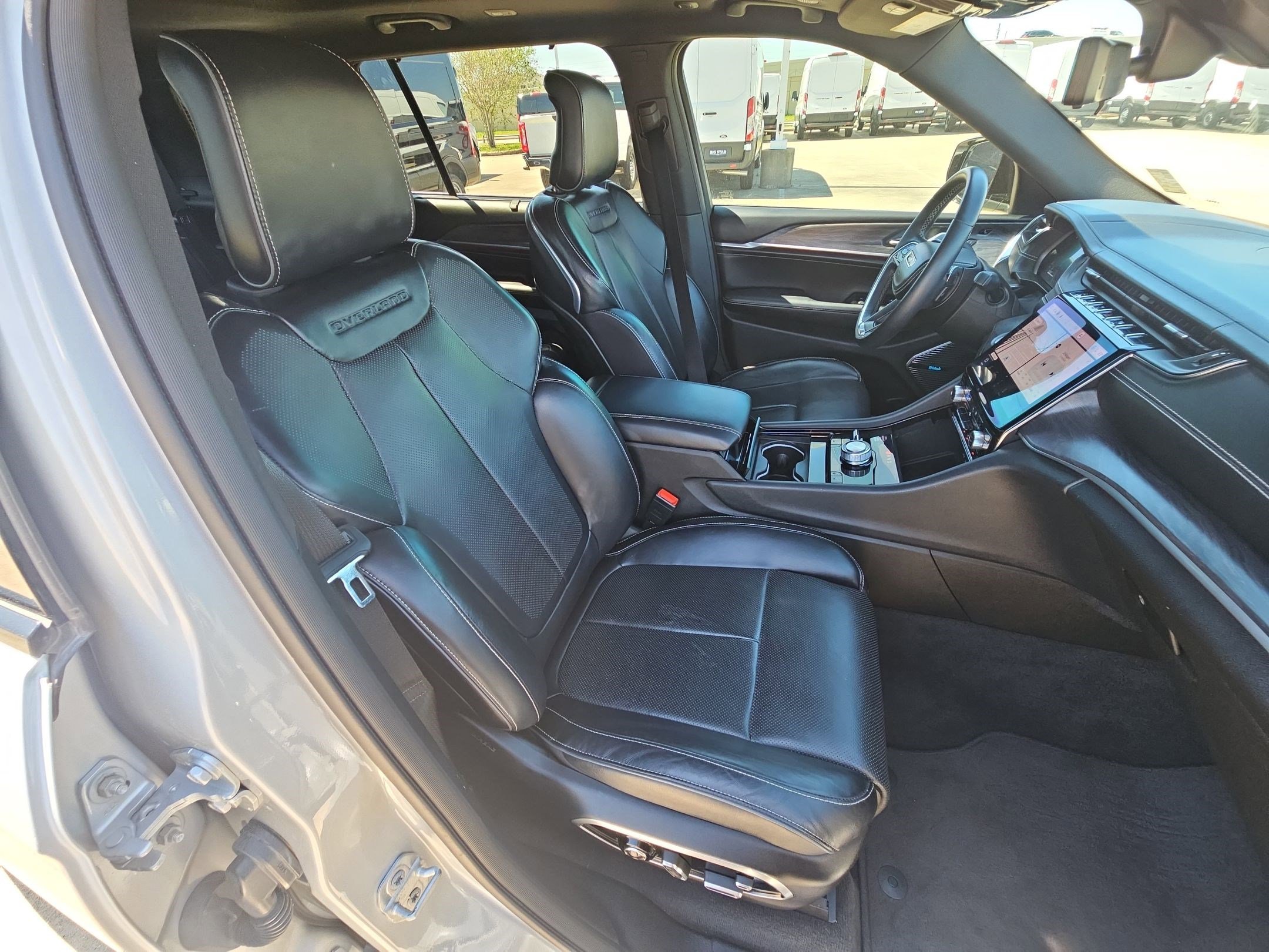 Used 2021 Jeep Grand Cherokee L Overland w/ Luxury Tech Group IV image 32