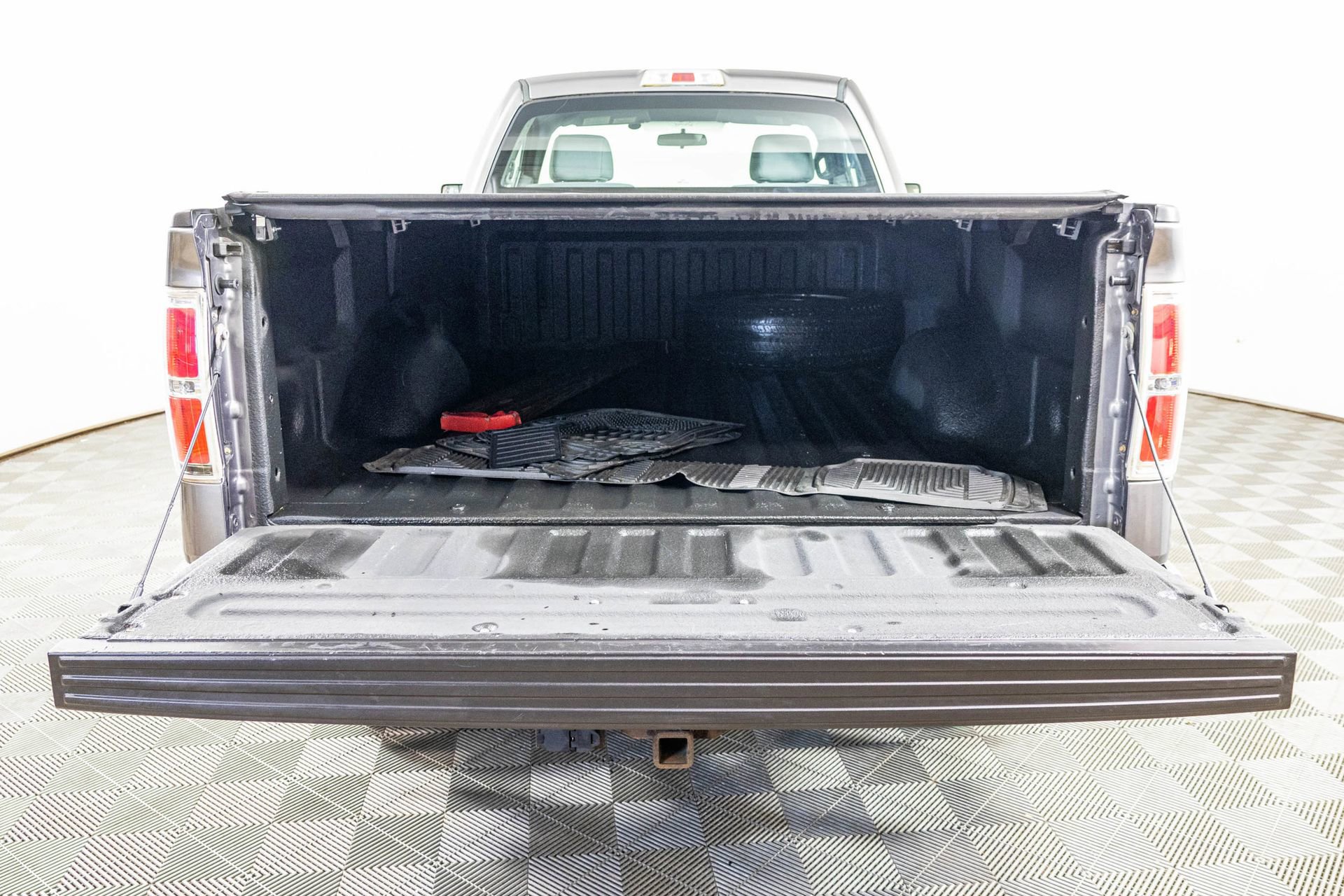 Used 2014 Ford F150 XL w/ Trailer Tow Package RWD image 28