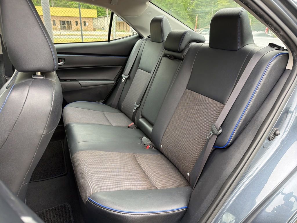 Used 2017 Toyota Corolla SE w/ Carpet Mat Package (TMS) FWD image 19