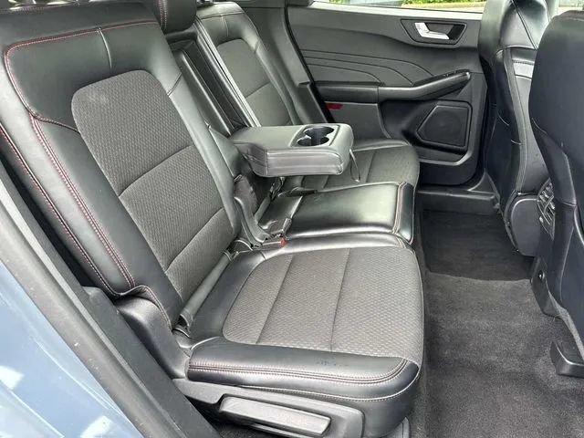 Used 2025 Ford Escape ST-Line FWD image 24
