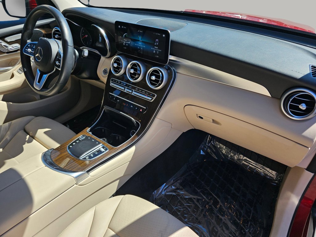 Used 2021 Mercedes-Benz GLC 300 4MATIC image 27