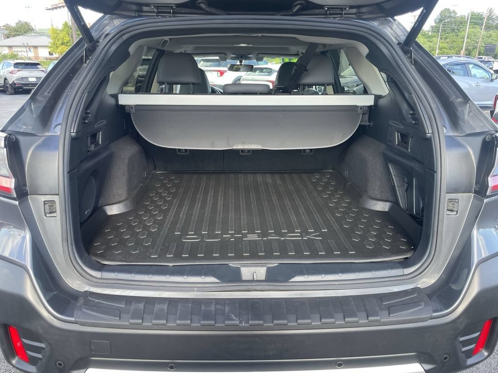 Used 2021 Subaru Outback Limited AWD/4WD image 38
