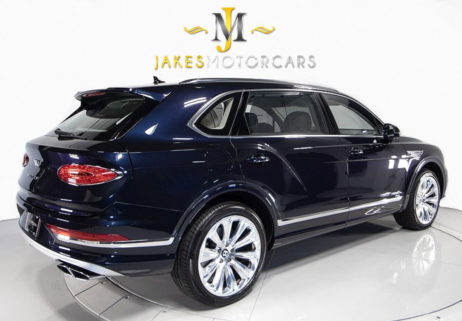 Used 2023 Bentley Bentayga Extended Wheelbase image 9