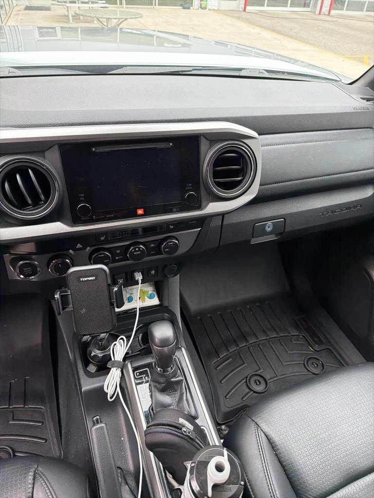 Used 2019 Toyota Tacoma Limited image 7