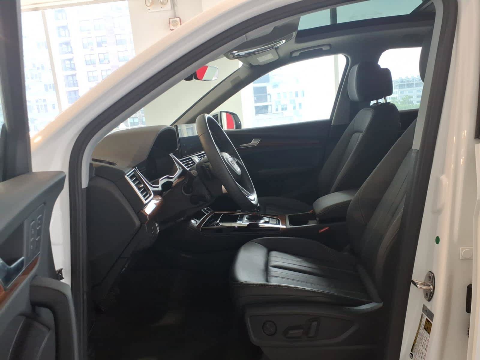 Used 2023 Audi Q5 2.0T Premium Plus w/ Premium Plus Package AWD/4WD image 18