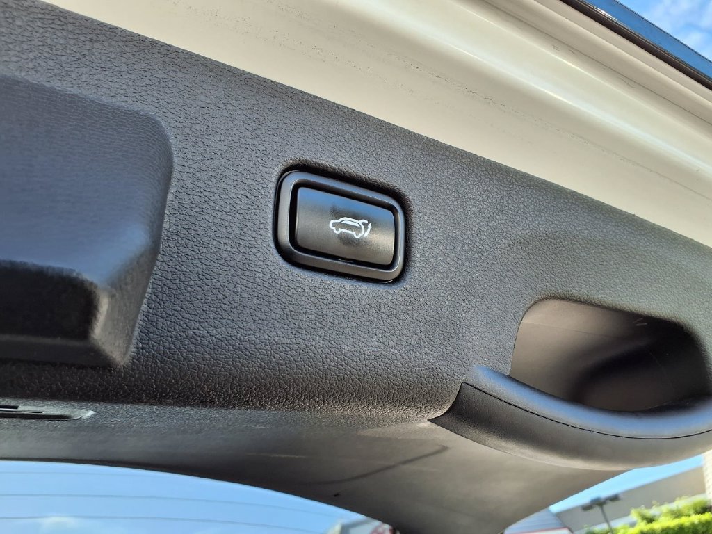 Certified 2024 Kia Sportage SX FWD image 11
