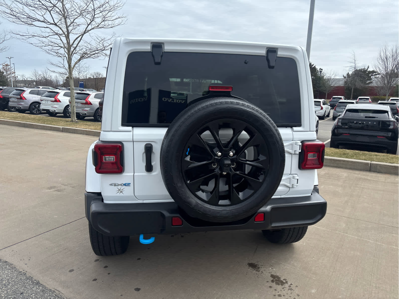 Used 2023 Jeep Wrangler Sahara image 5