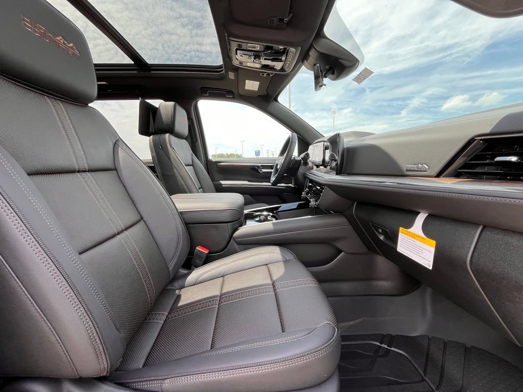 New 2026 Chevrolet Tahoe High Country AWD/4WD image 20