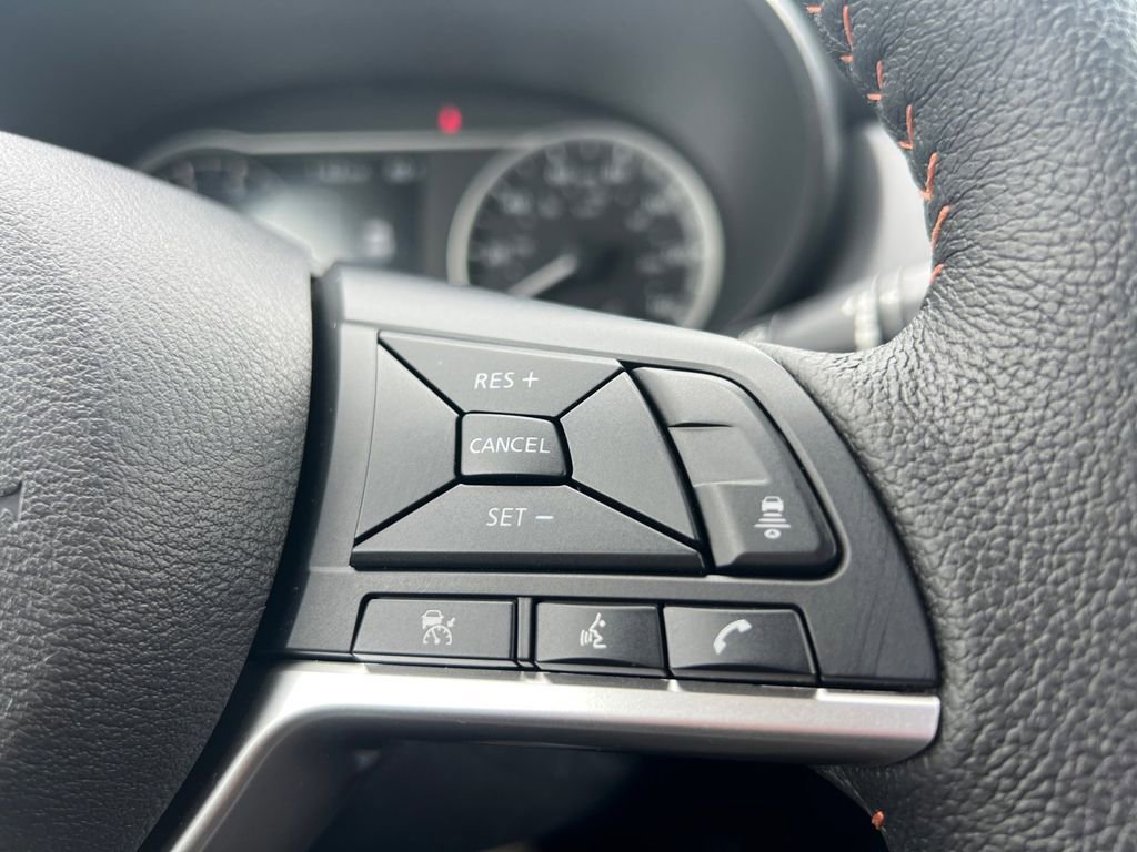 New 2025 Nissan Versa SR FWD image 12
