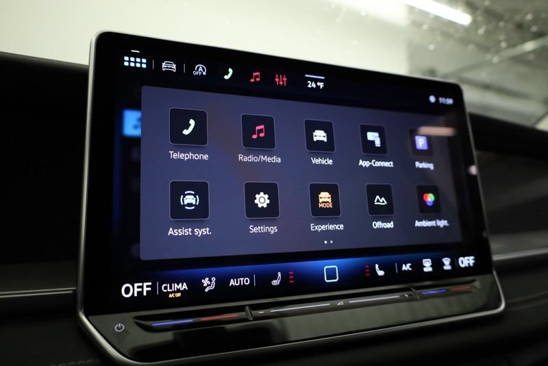 New 2026 Volkswagen Tiguan SE AWD/4WD image 16