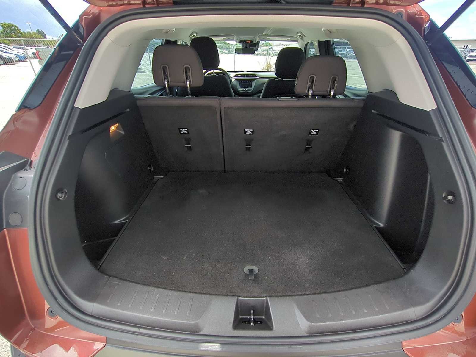 Used 2021 Chevrolet TrailBlazer LS FWD image 24