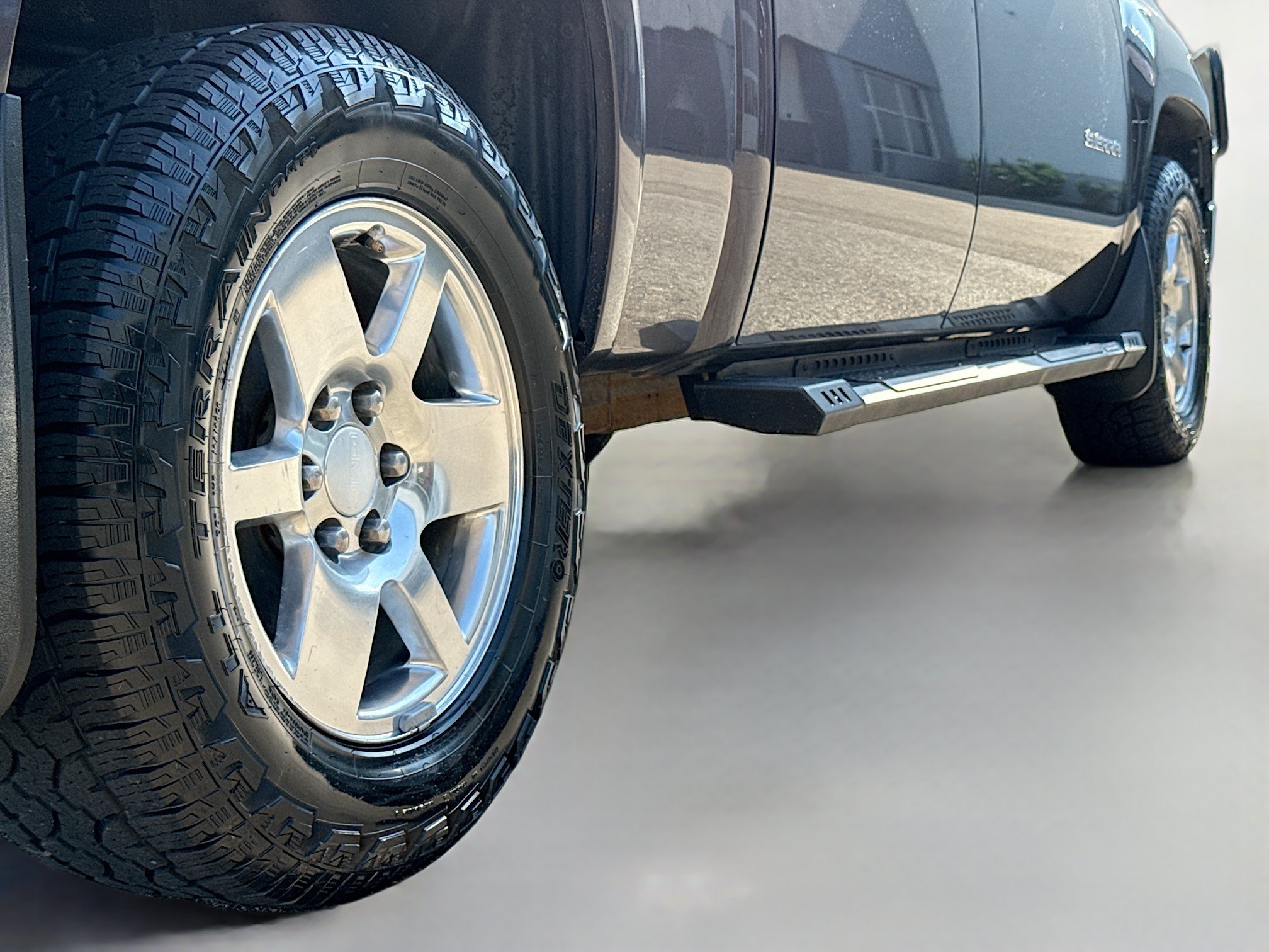 Used 2010 GMC Sierra 1500 SLT w/ SLT Convenience Package AWD/4WD image 15