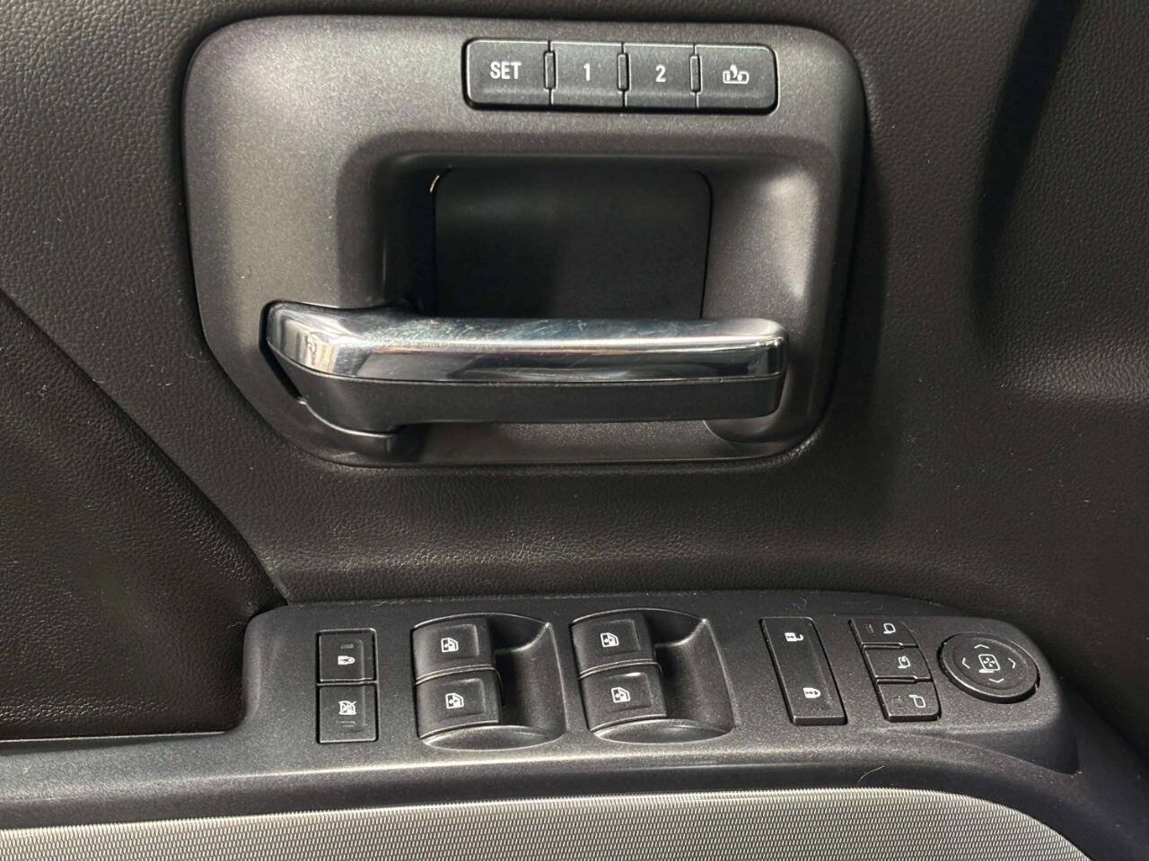 Used 2015 Chevrolet Silverado 2500 LTZ w/ Driver Alert Package AWD/4WD image 29