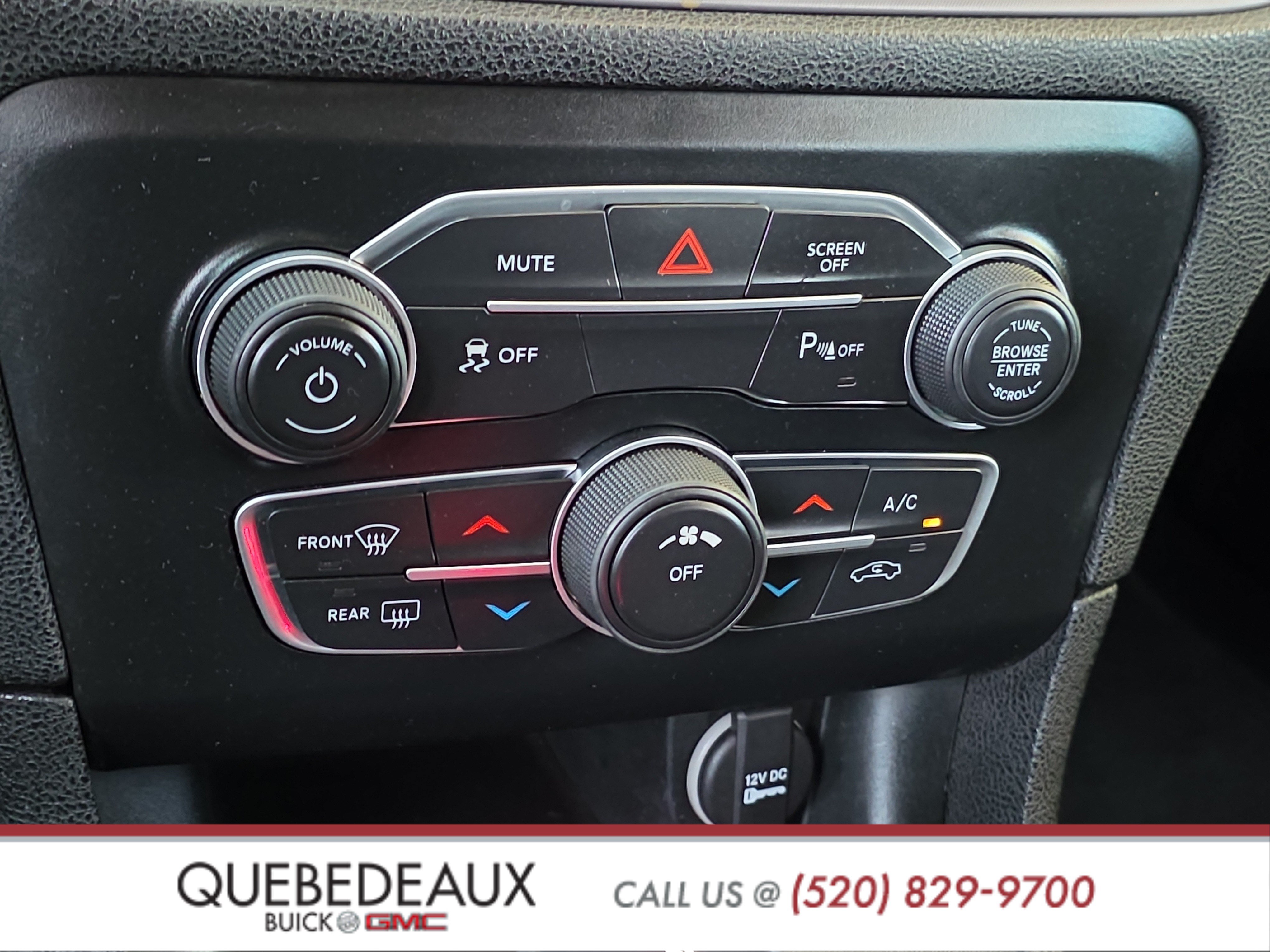 Used 2023 Dodge Charger SXT RWD image 19