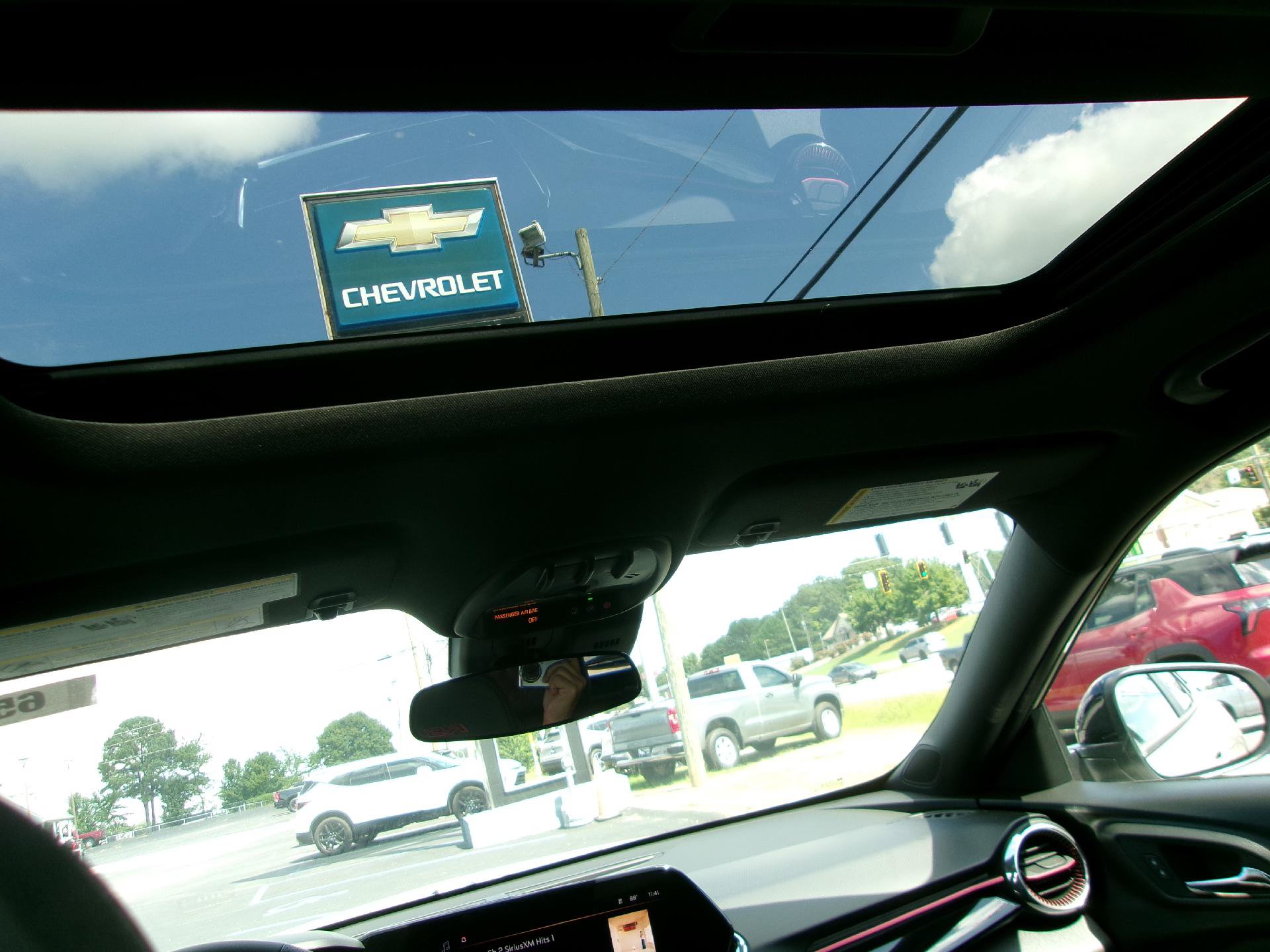New 2026 Chevrolet Trax RS w/ Sunroof Package FWD image 13