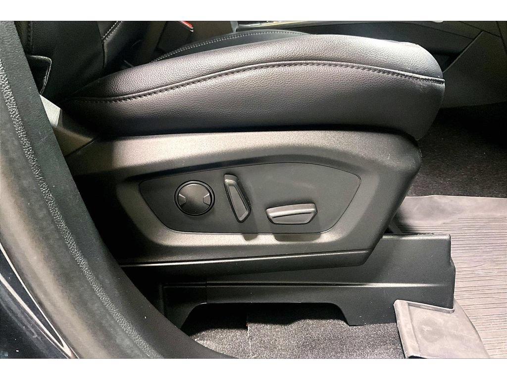 Used 2024 Ford Explorer Limited w/ Equipment Group 301A AWD/4WD image 50