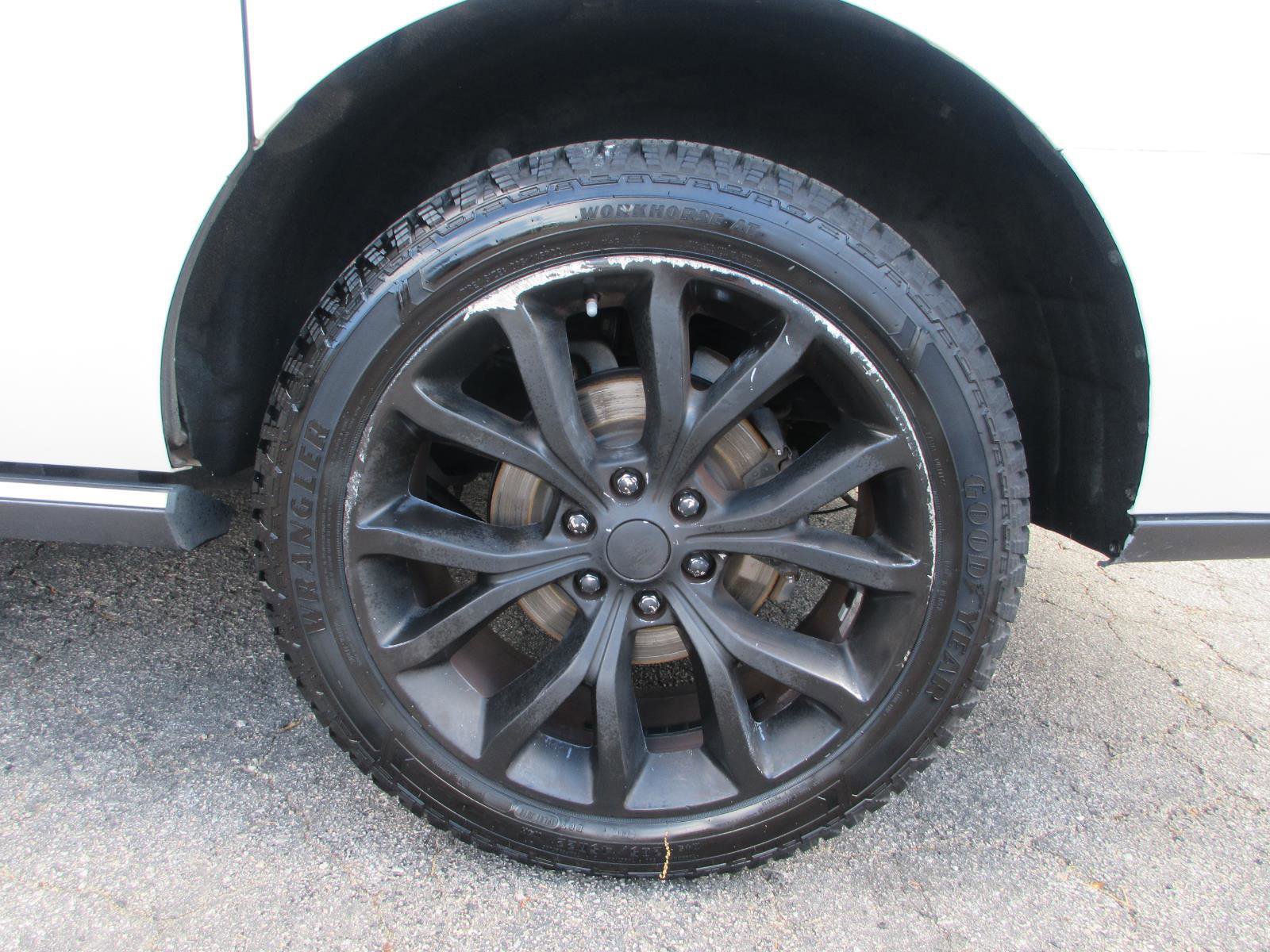 Used 2018 Ford Expedition Max Limited w/ Equipment Group 302A image 25