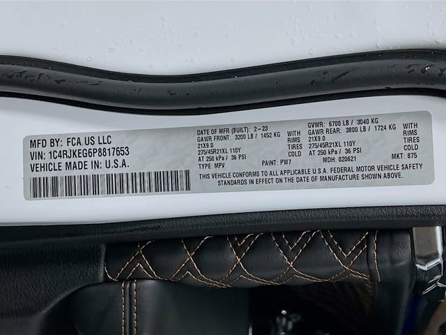 Used 2023 Jeep Grand Cherokee L Summit w/ Advanced Protech Group IV image 32