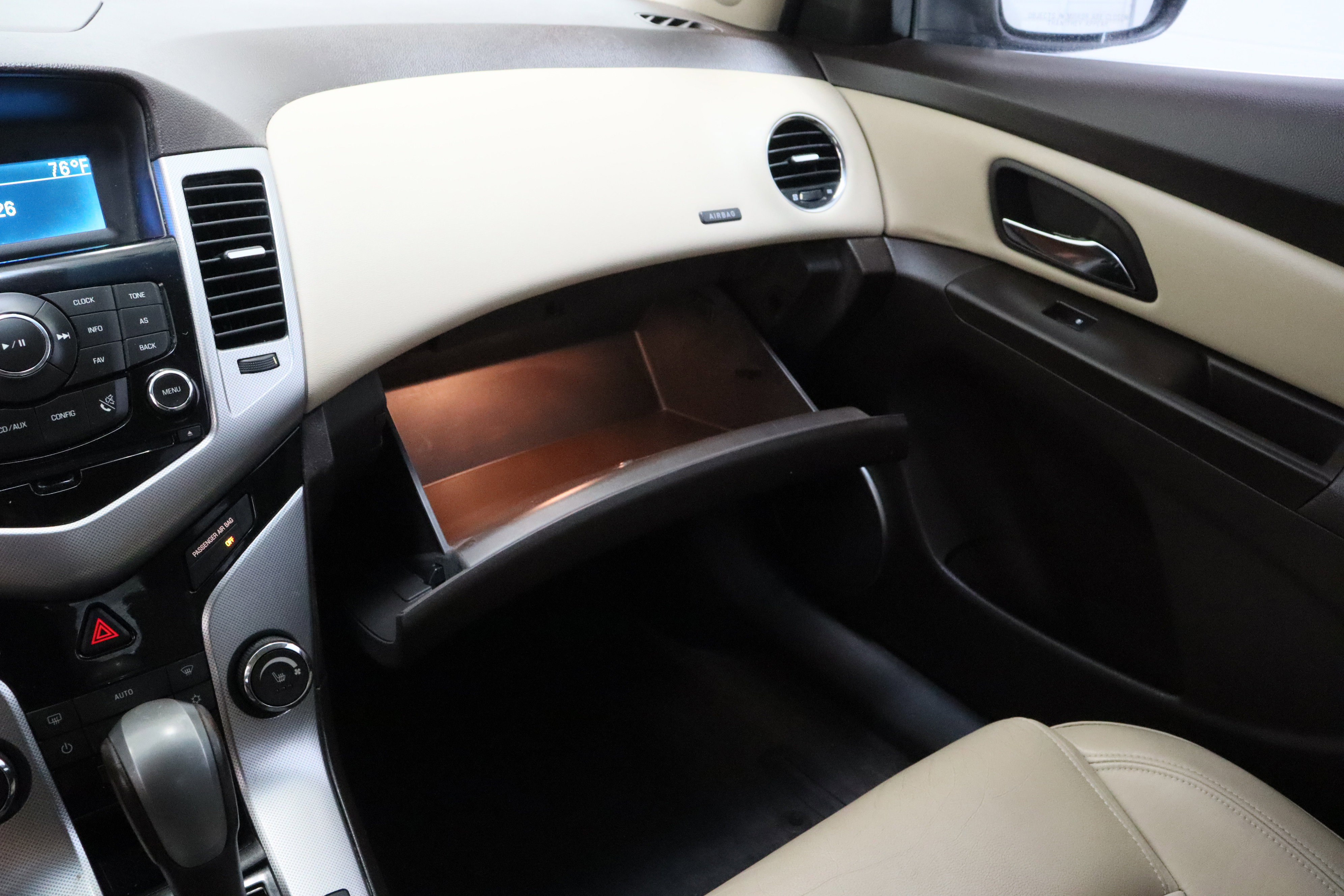 Used 2011 Chevrolet Cruze LTZ image 20