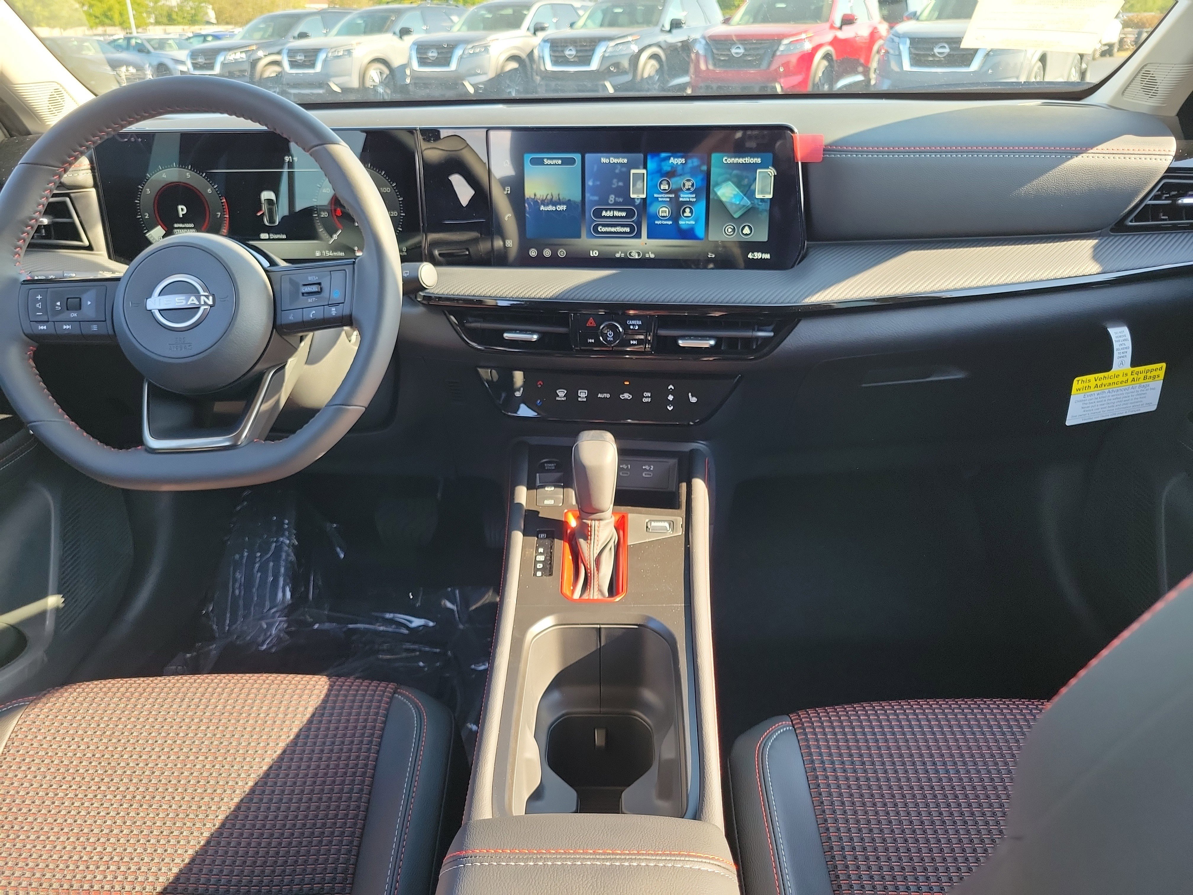 New 2026 Nissan Kicks SR w/ Cold Weather Package AWD/4WD image 9
