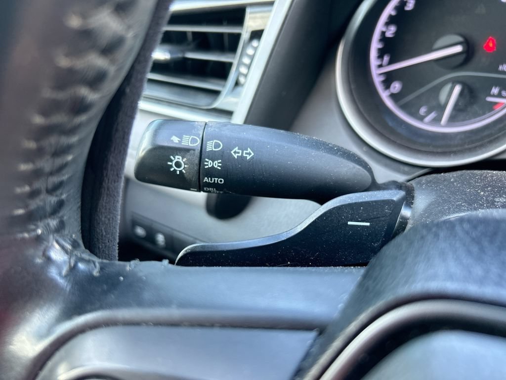 Used 2023 Toyota Camry SE FWD image 20