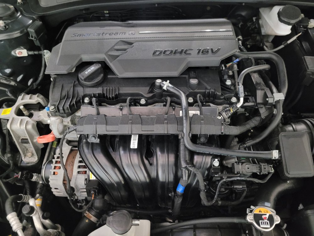 Used 2024 Hyundai Elantra SEL FWD image 30