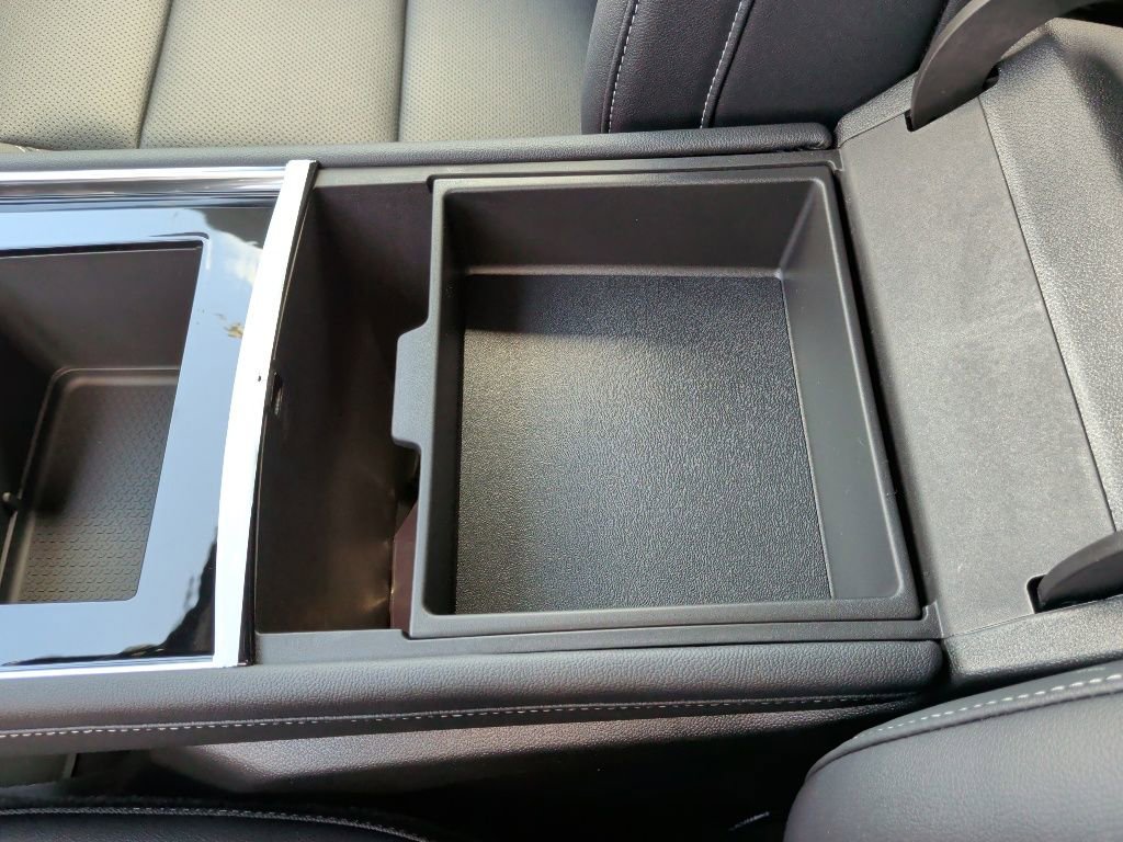 New 2026 Chevrolet Traverse LT FWD image 30