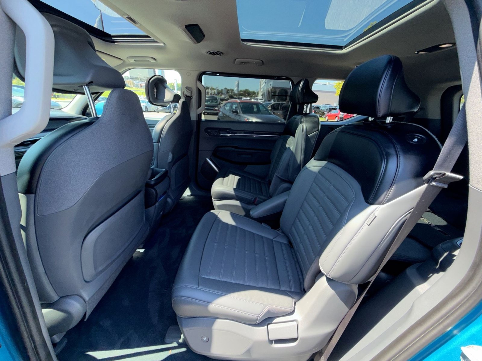 Used 2024 Kia EV9 Land AWD/4WD image 25